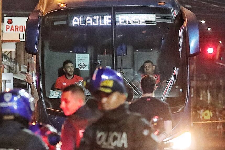 20/04/2024/  Clásico Nacional entre Liga Deportiva Alajuelense vs Deportivo Saprissa por la jornada 19 del torneo clausura de la Liga Promerica en el estadio Alejandro Morera Soto / Foto John Durán