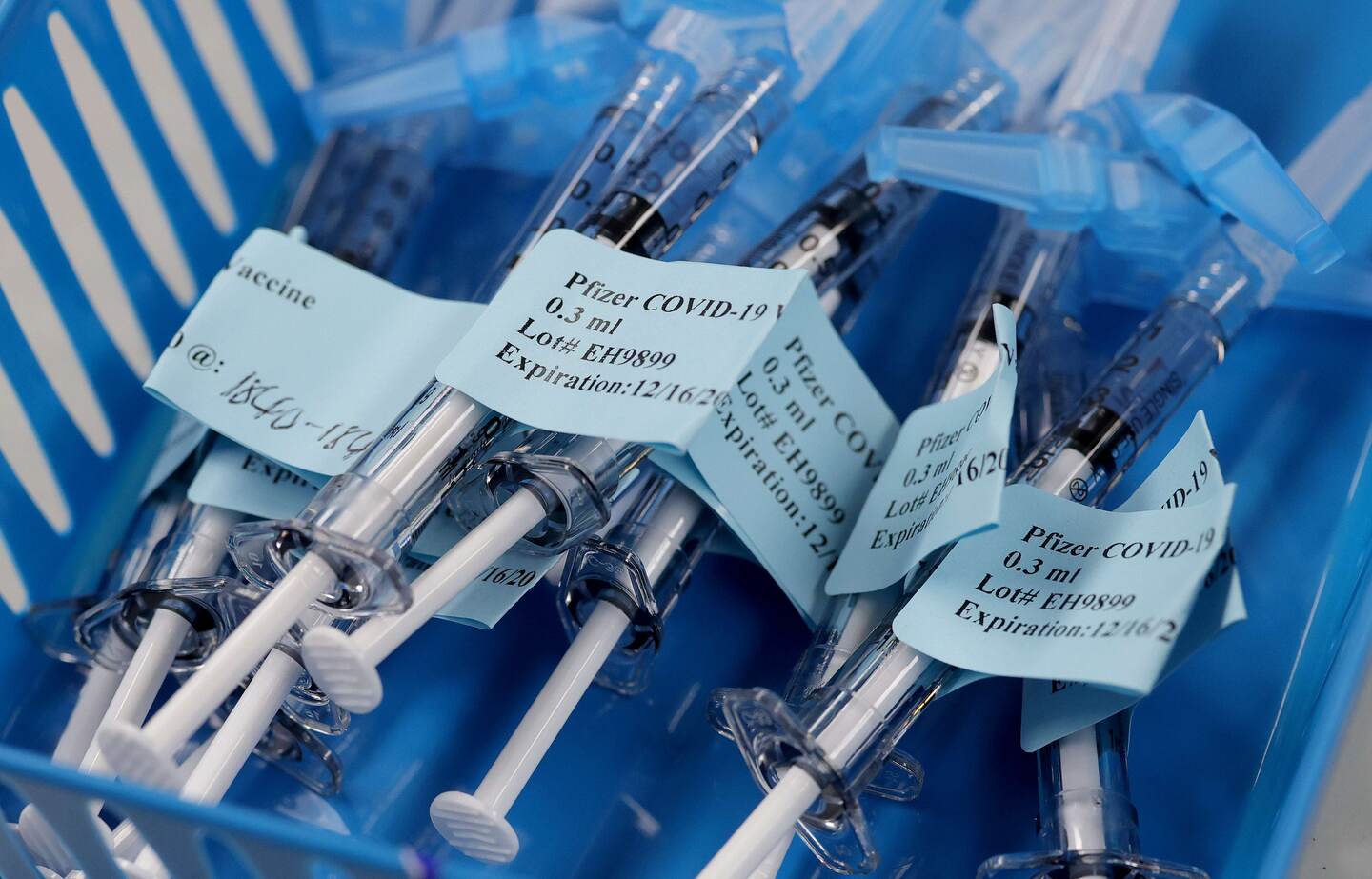 ARLINGTON, VIRGINIA - DECEMBER 16: (EDITORIAL USE ONLY) Doses of the Pfizer vaccine for COVID-19 are readied for administration at the Virginia Hospital Center on December 16, 2020 in Arlington, Virginia. More than 1,950 of the hospital�s employees will be vaccinated over the next 4 days as the COVID-19 vaccine begins widespread distribution in the United States this week. Win McNamee/Getty Images/AFP
== FOR NEWSPAPERS, INTERNET, TELCOS & TELEVISION USE ONLY ==
