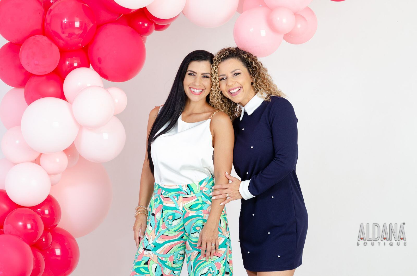 Nadia y Nicole Aldana