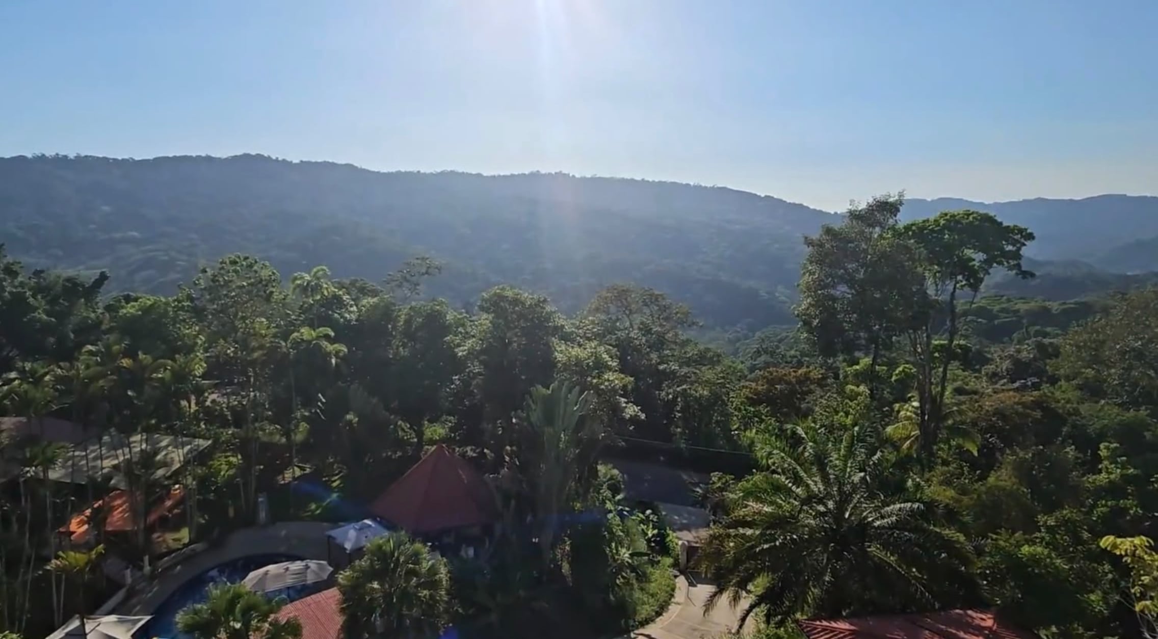 Earth-Waking Village - Pérez Zeledón