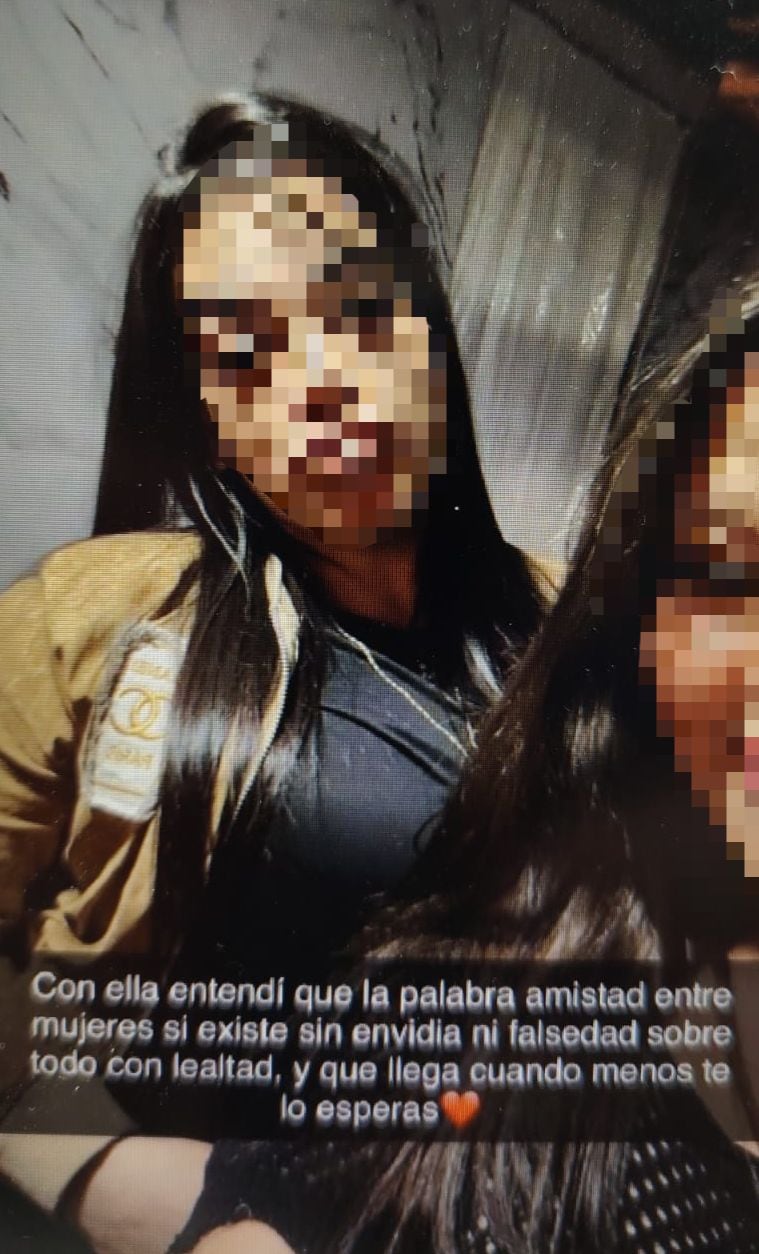 La defensa pública de la sospechosa de secuestrar a una joven como pago por un crédito gota a gota, aportó esta foto para alegar que entre ambas existía una amistad.
