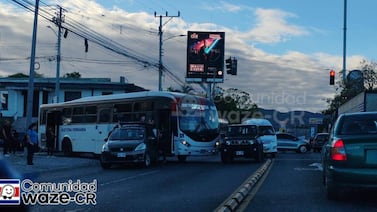 Choque en Curridabat genera caos vial hacia San Pedro