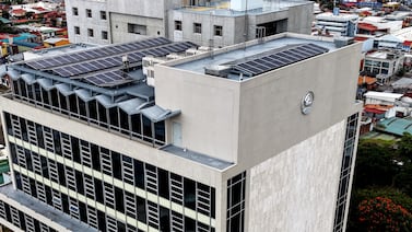 Abogado de jefa de Trabajo Social de CCSS señala nuevas denuncias por estafa: ‘Entiendo que están llegando más’