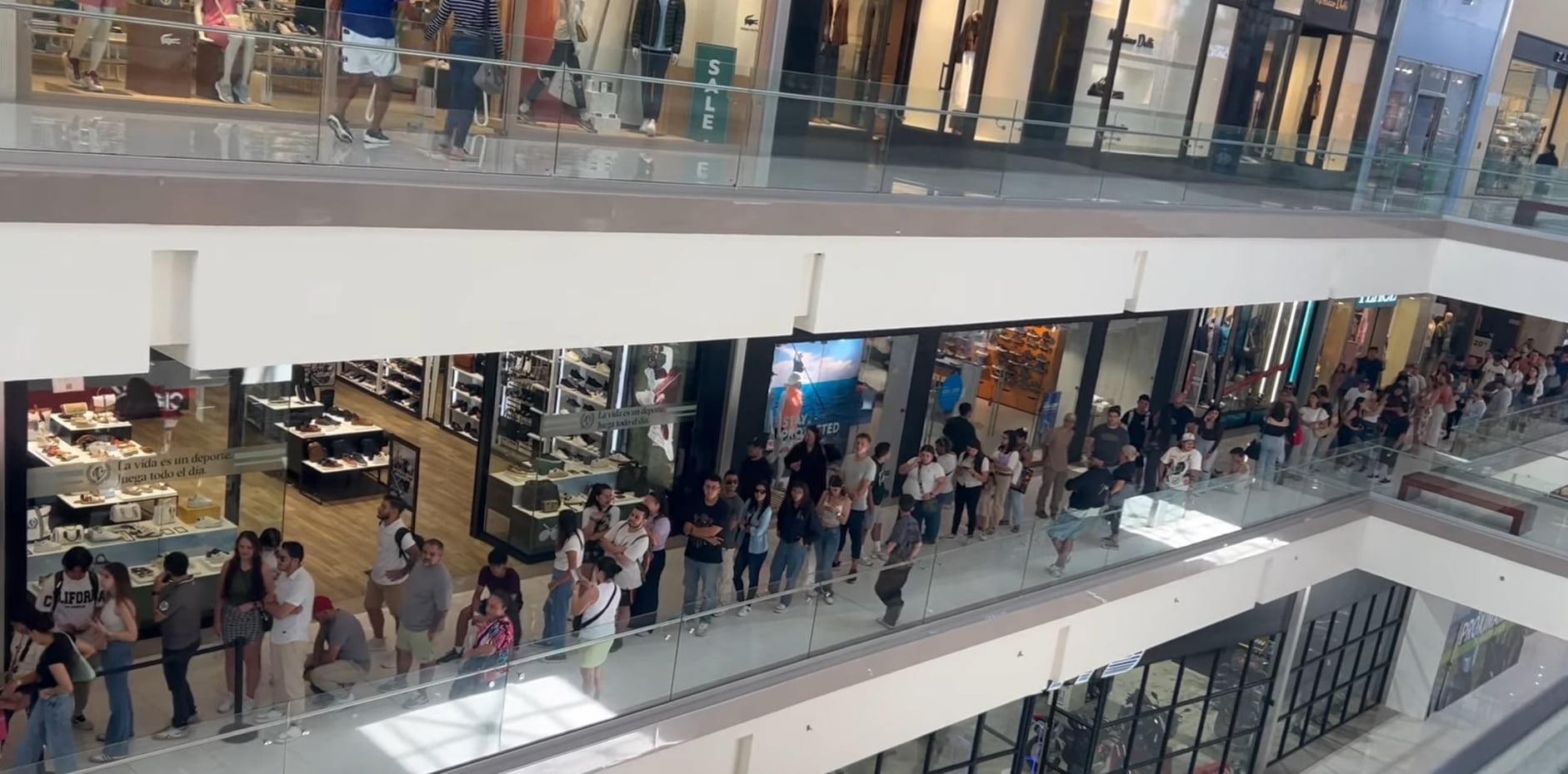 iCon, Multiplaza Escazú