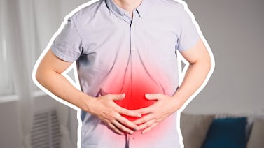 ¿Dolor en la ‘boca del estómago’ o en el pecho? Así puede diferenciar los síntomas del cáncer de estómago y de esófago