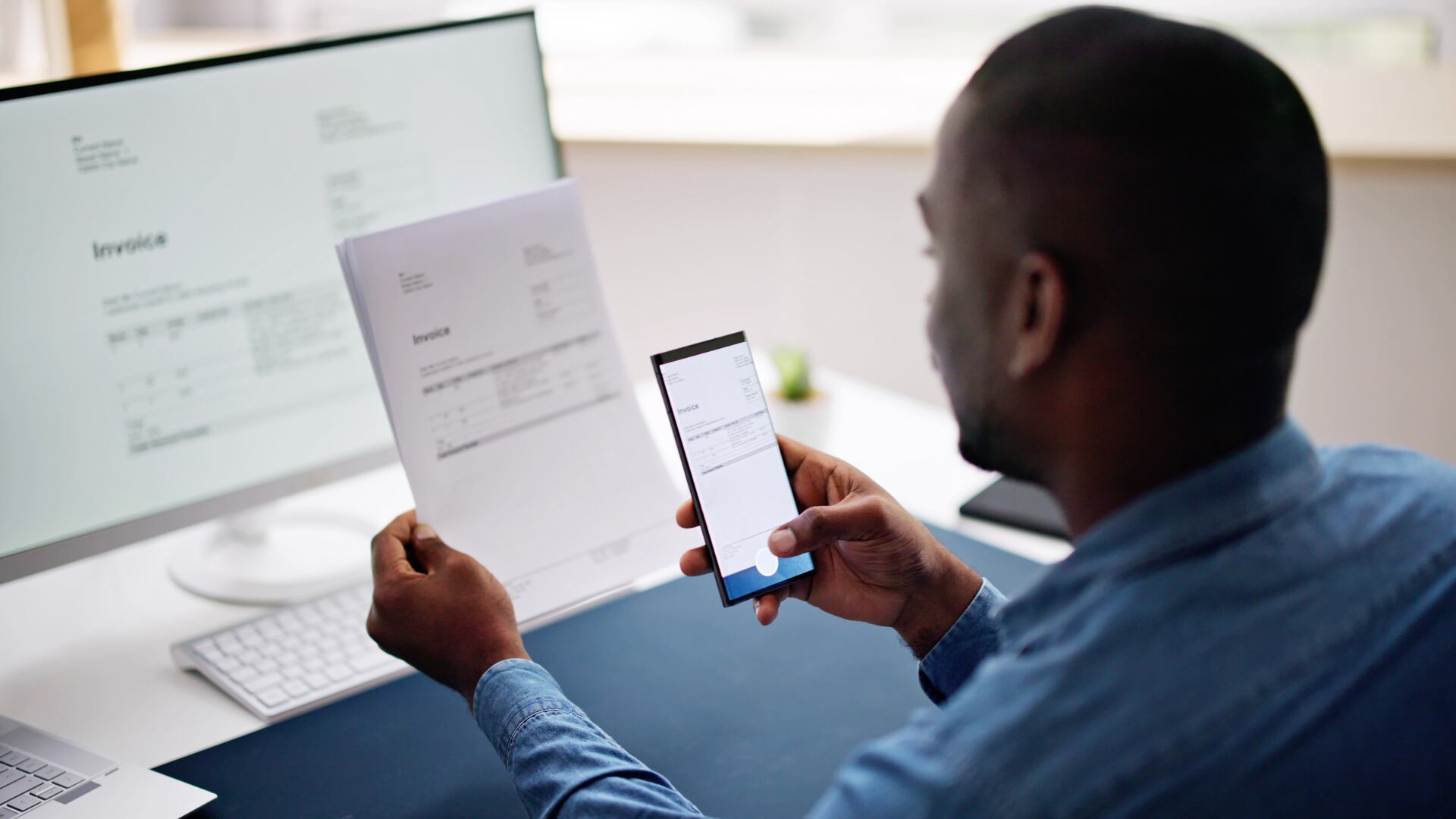 WhatsApp permite escanear documentos físicos y enviarlos como PDF desde Android o iPhone sin usar otras aplicaciones.
