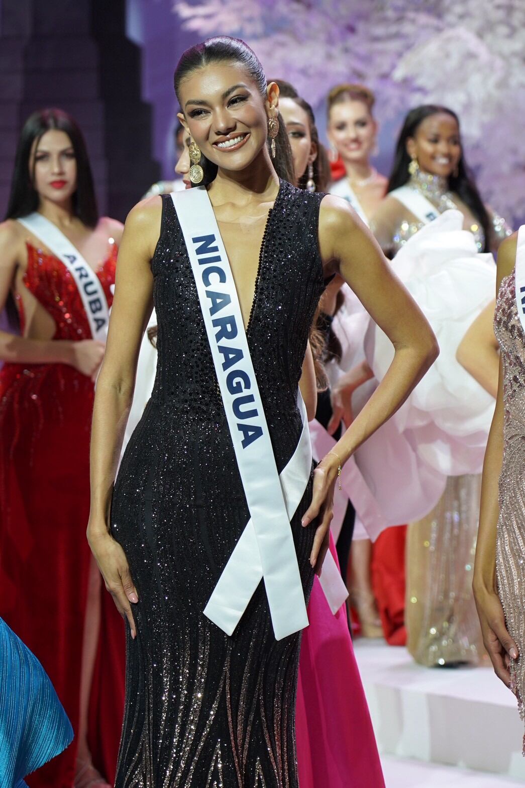 Itza Castillo fue coronada Miss Universo Nicaragua 2025, en una gala histórica en el exilio (Miami, EE.UU.) dado el contexto político del país.