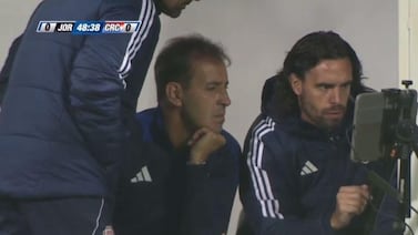 Tablets en la zona técnica: ¿hasta dónde permite el reglamento el uso de tecnología en los partidos?