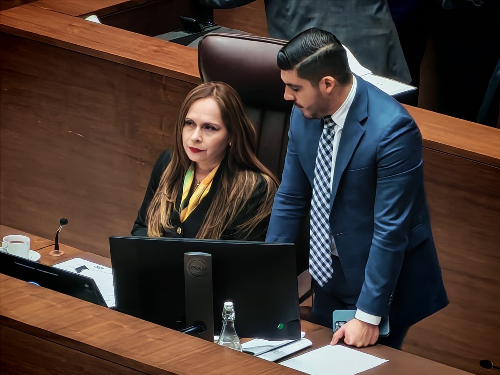 Diputados en el Plenario durante la lectura de la resolución de las permutas