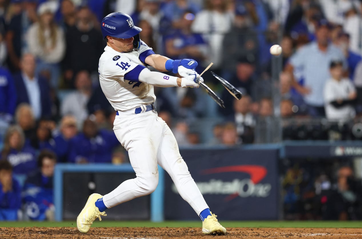 Hernandez #8 of the Los Angeles Dodgers breaks the bat in the ninth inning against the New York Yankees during Game One of the 2024 World Series at Dodger Stadium on October 25, 2024 in Los Angeles, California. Maddie Meyer/Getty Images/AFP (Photo by Maddie Meyer / GETTY IMAGES NORTH AMERICA / Getty Images via AFP)
