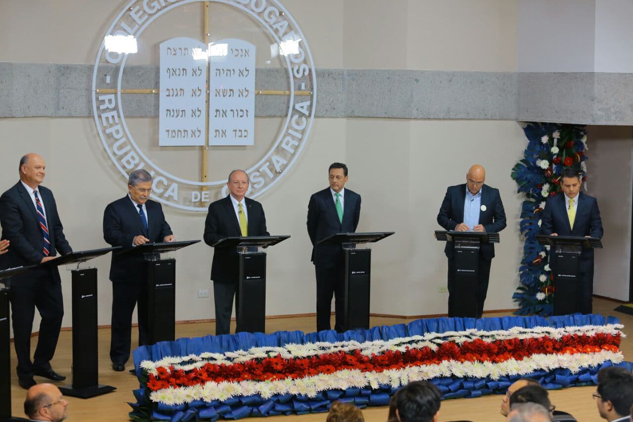 Seis candidatos presidenciales participaron en el debate organizado por Grupo Extra en el Colegio de Abogados, el 25 de enero. Foto: Randall Sandoval, DIARIO EXTRA