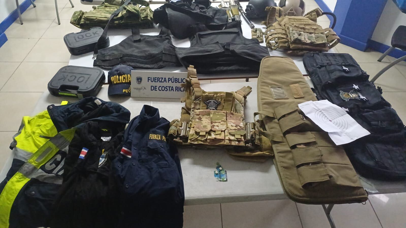 Hallan arsenal en cuartería de Cartago