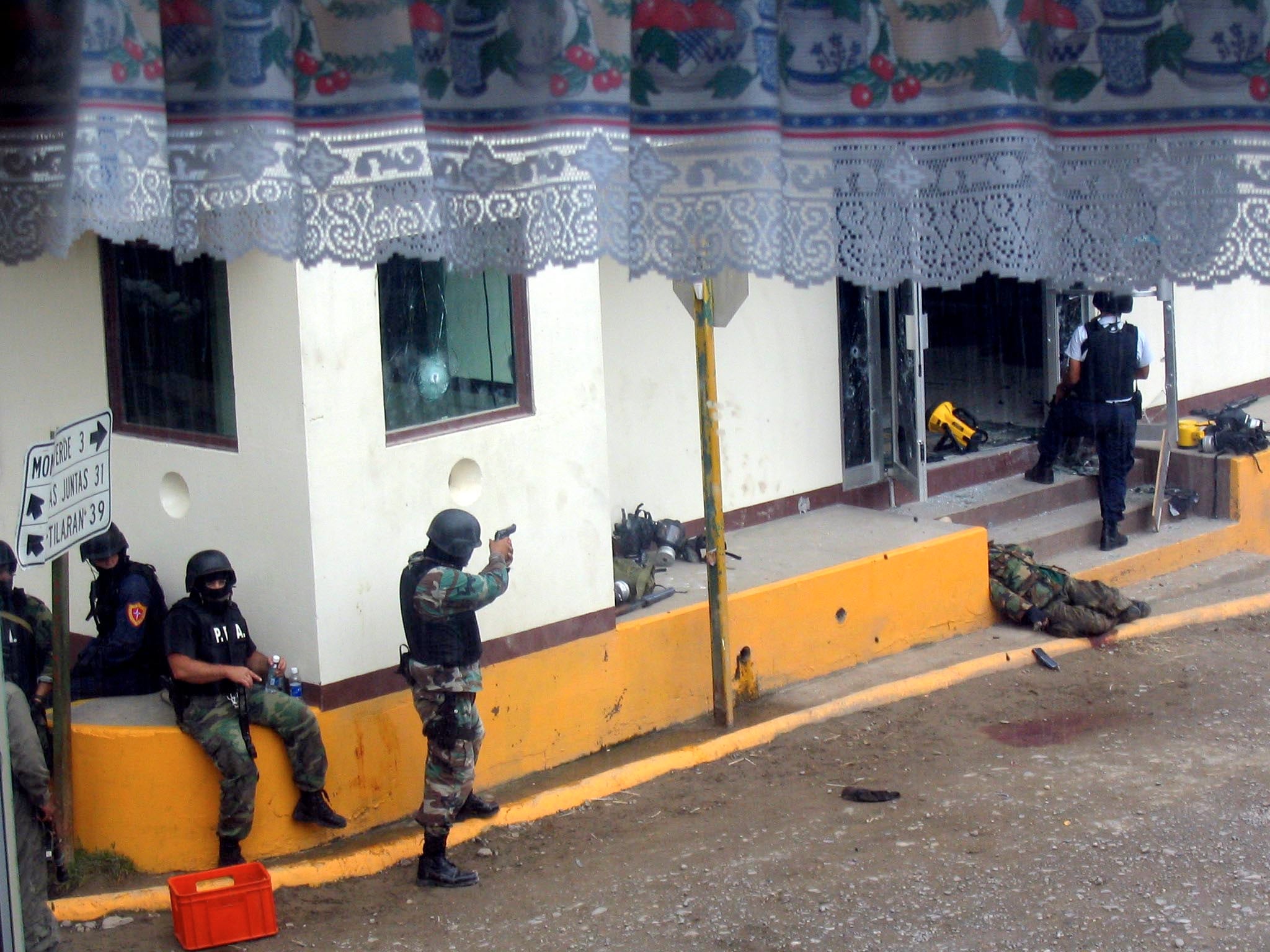Intento de asalto al Banco Nacional de Santa Elena de Monteverde. Foto Archivo.