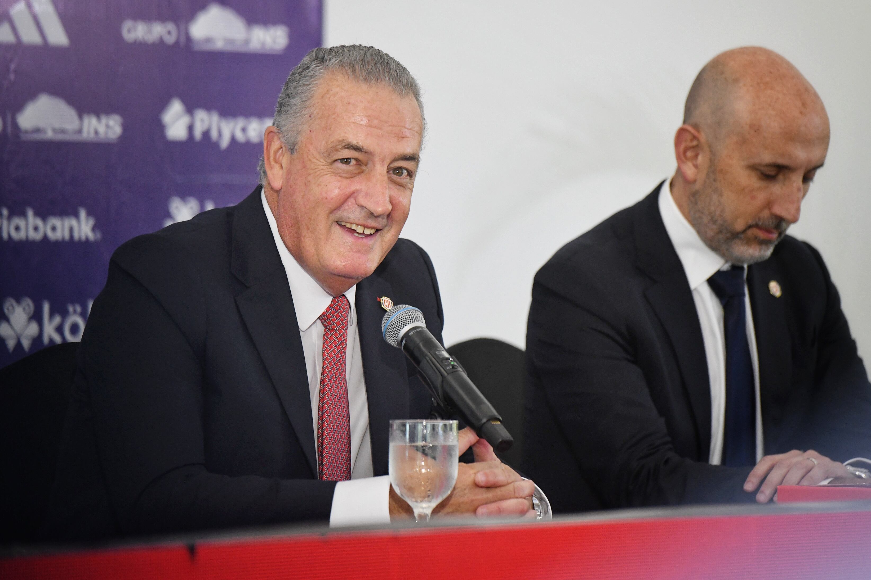 09/11/2023/ Conferencia de prensa de la Fedefutbol presentando oficialmente al nuevo técnico de la selección Nacional el señor Gustavo Alfaro / foto John Durán