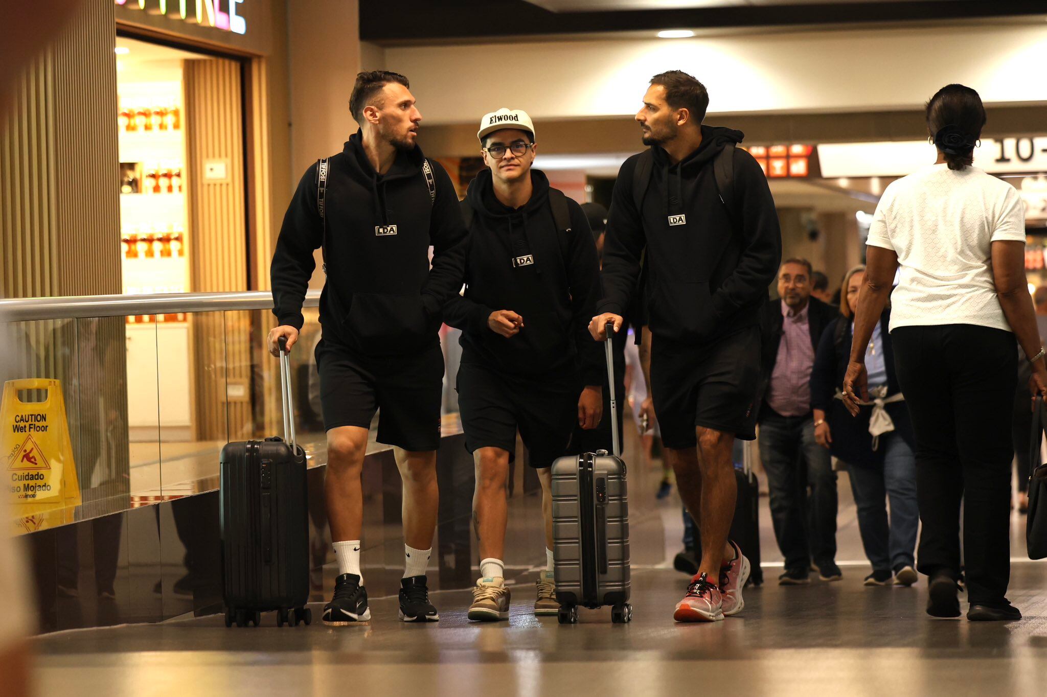 Washington Ortega, Diego Campos y Celso Borges son tres de los futbolistas que Liga Deportiva Alajuelense llevó a Nicaragua.