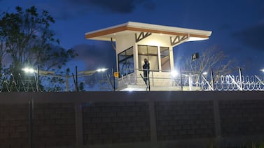 Traslado de extraditables Celso Gamboa y Edwin López, alias Pecho de Rata, duró 10 minutos de La Reforma al aeropuerto: estos fueron los momentos previos del fuerte operativo