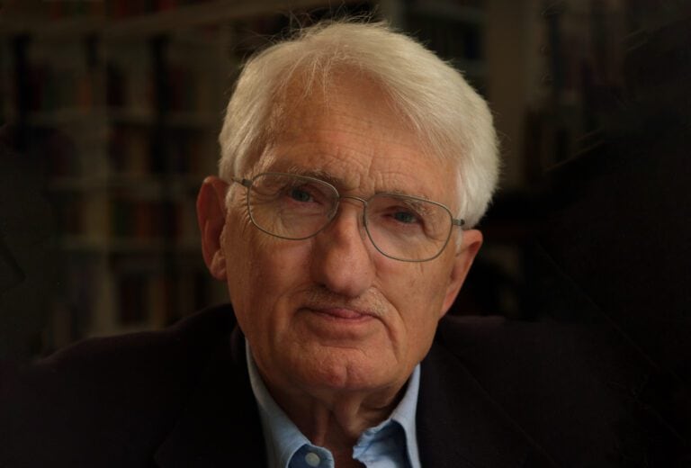 La obra de Jürgen Habermas se tradujo ampliamente al español.
