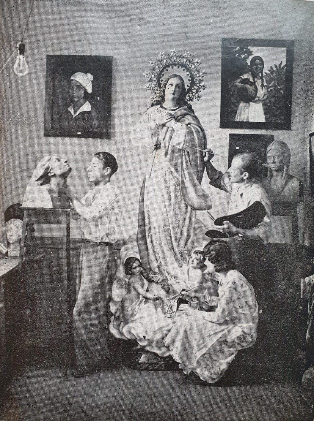 El 22 de octubre de 1933 se publicó en la portada del Eco Católico (Tomo V, Número 17) una fotografía titulada “Familia de artistas": Manuel María Zúñiga con Francisco Zúñiga.