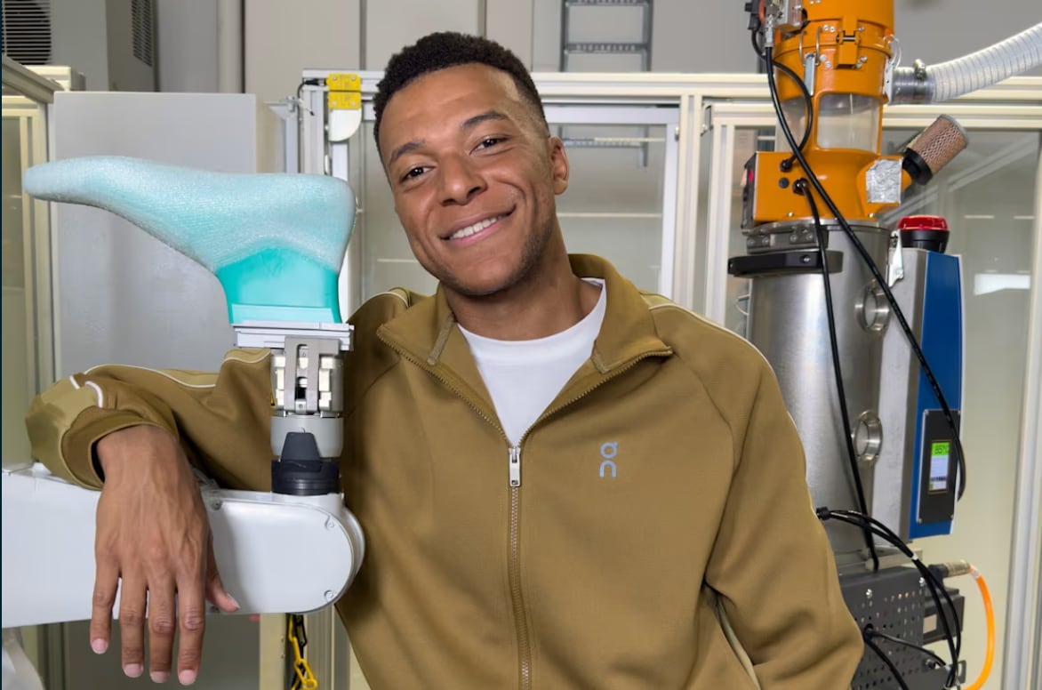 Kylian Mbappé luce prendas de On y sus zapatillas ya están diseñadas.