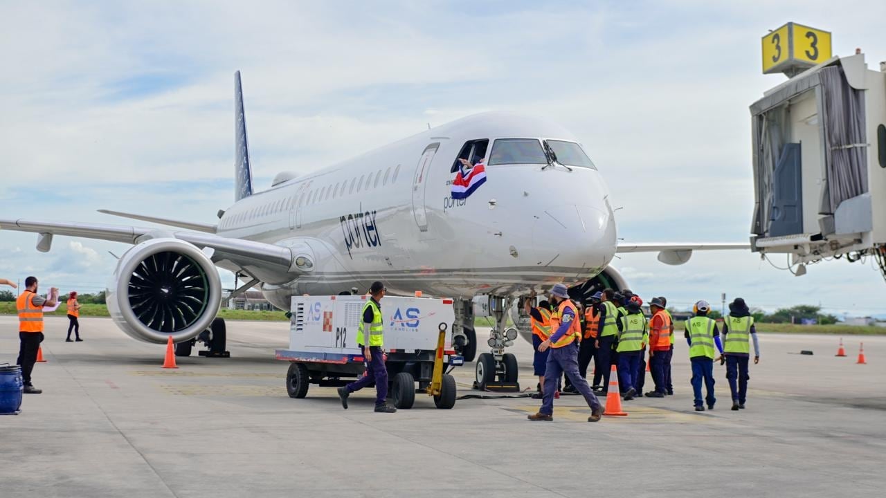 Porter Airlines mantendrá vuelos todo el año entre Toronto y Guanacaste debido a la alta demanda registrada desde diciembre de 2025.