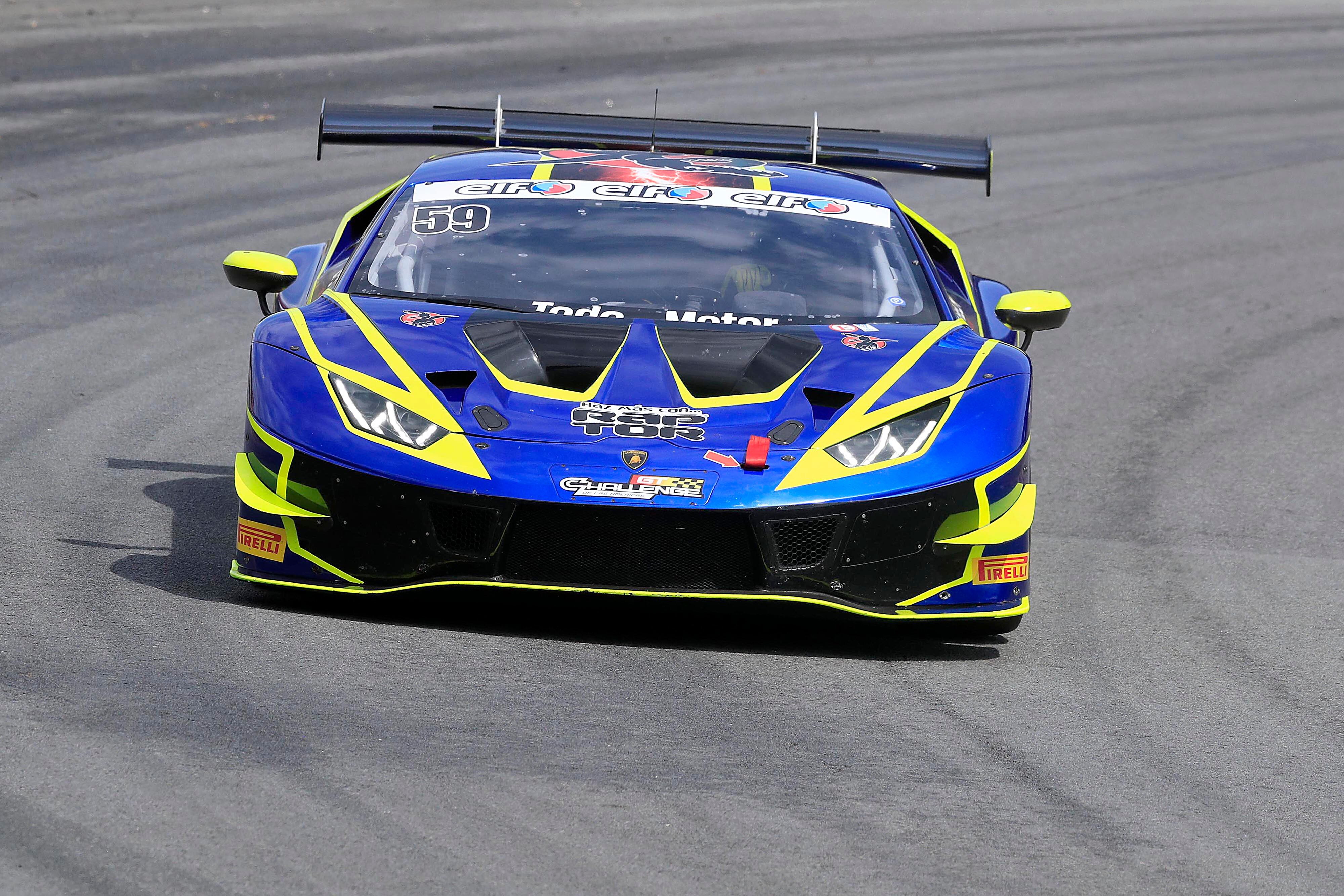 17/12/2023 Parque Viva. Este domingo se realizó la esperada competencia del gran evento automovilístico, las Tres Horas de Costa Rica, en la pista starcars.com.