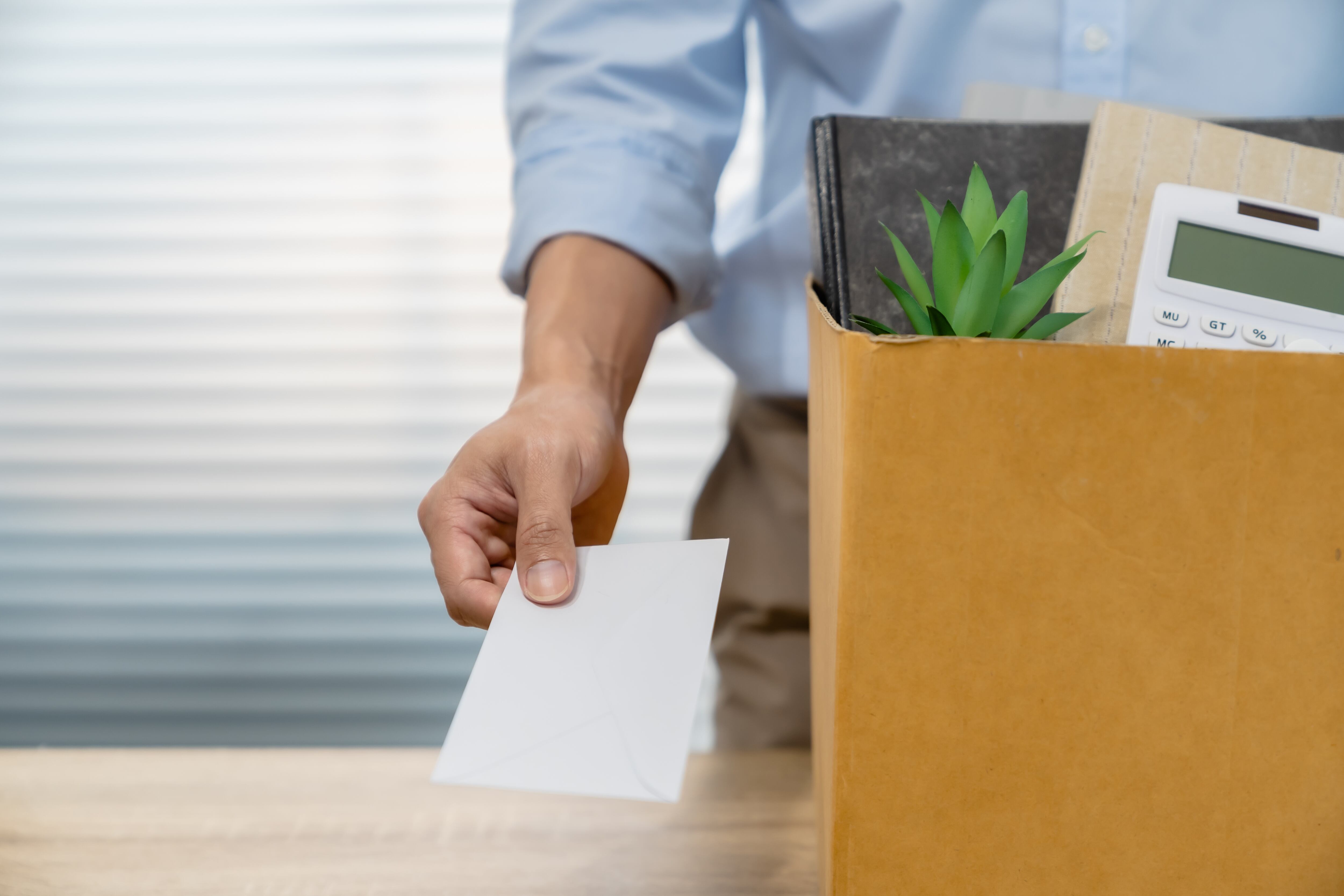 Salarios y renuncias