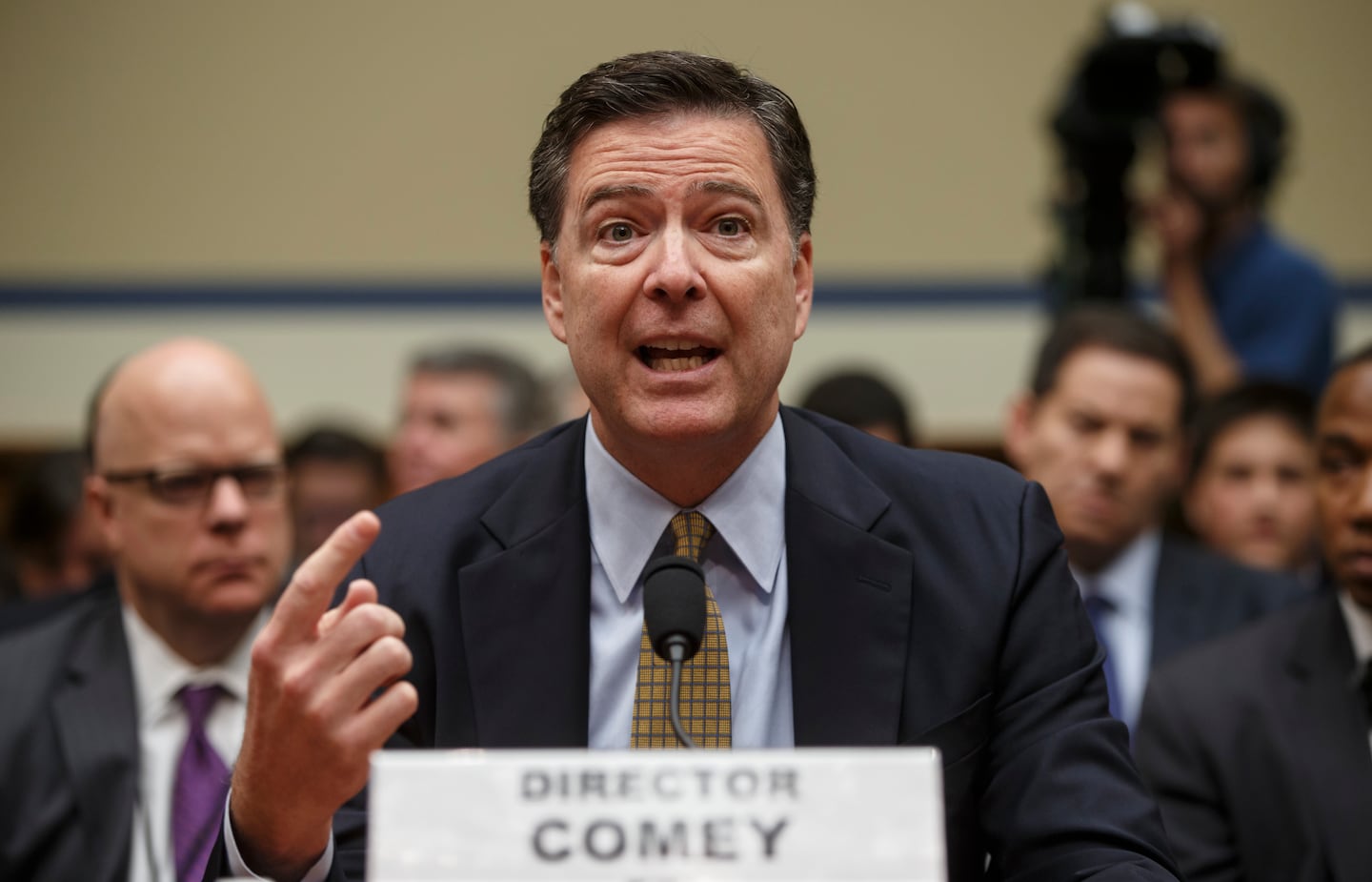 Exdirector del FBI acusado de amenazar de muerte a Donald Trump