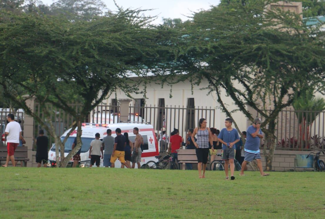 Hombre es asesinado dentro de iglesia en Guápiles,. Foto Reyner Montero.
