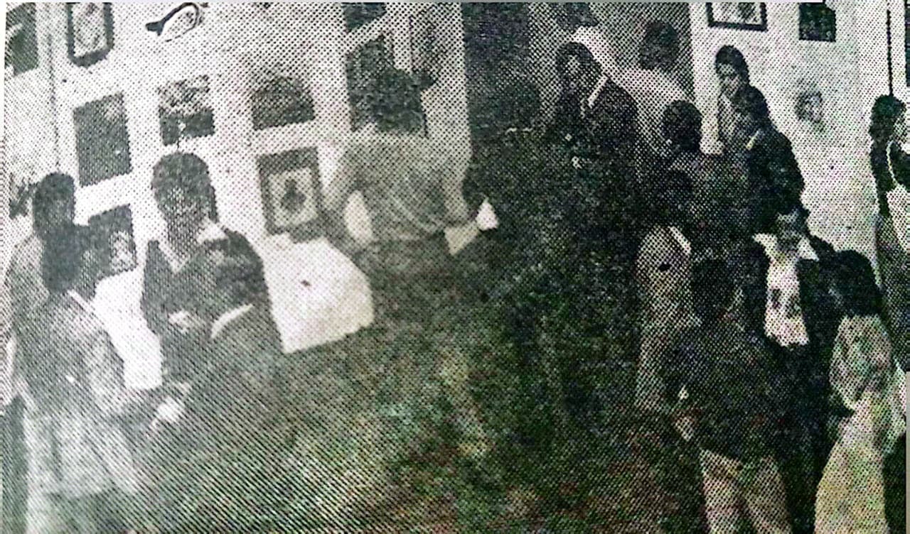 Los invitados durante el coctel inaugural de la semana de la publicidad.