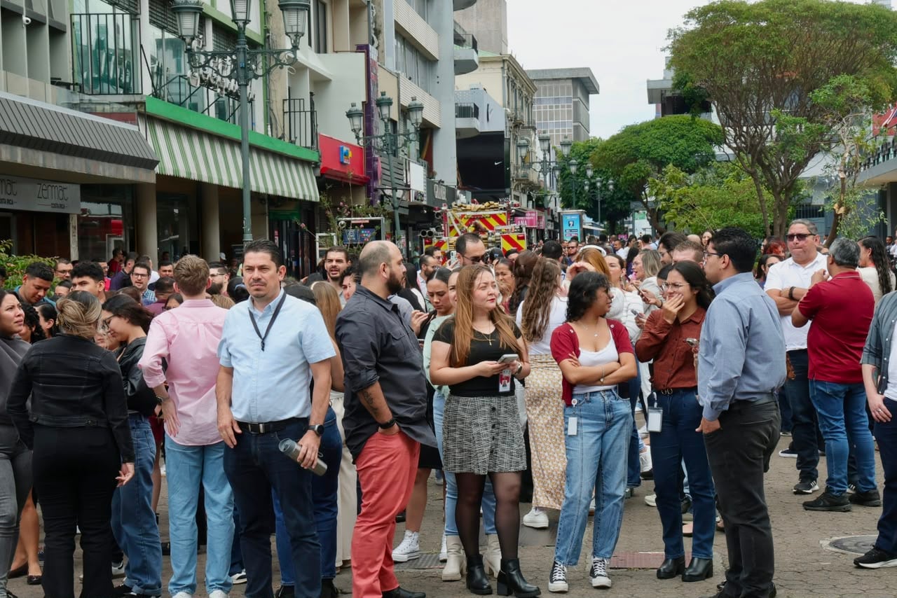 Las calles del centro de San José estaban abarrotadas por la actividad preventiva.