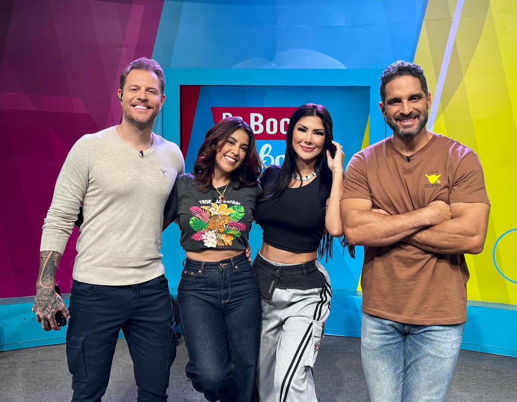 Presentadores de de Boca en Boca de Teletica, Mauricio Hoffmann, María Fernanda León, Montserrat del Castillo, Bismarck Méndez.