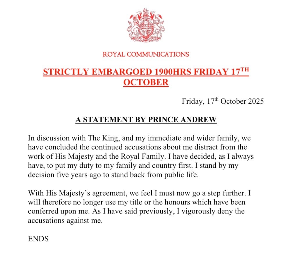 El príncipe Andrés dio un paso más y dejó de usar su título de duque de York tras polémica por su vínculo con Jeffrey Epstein.