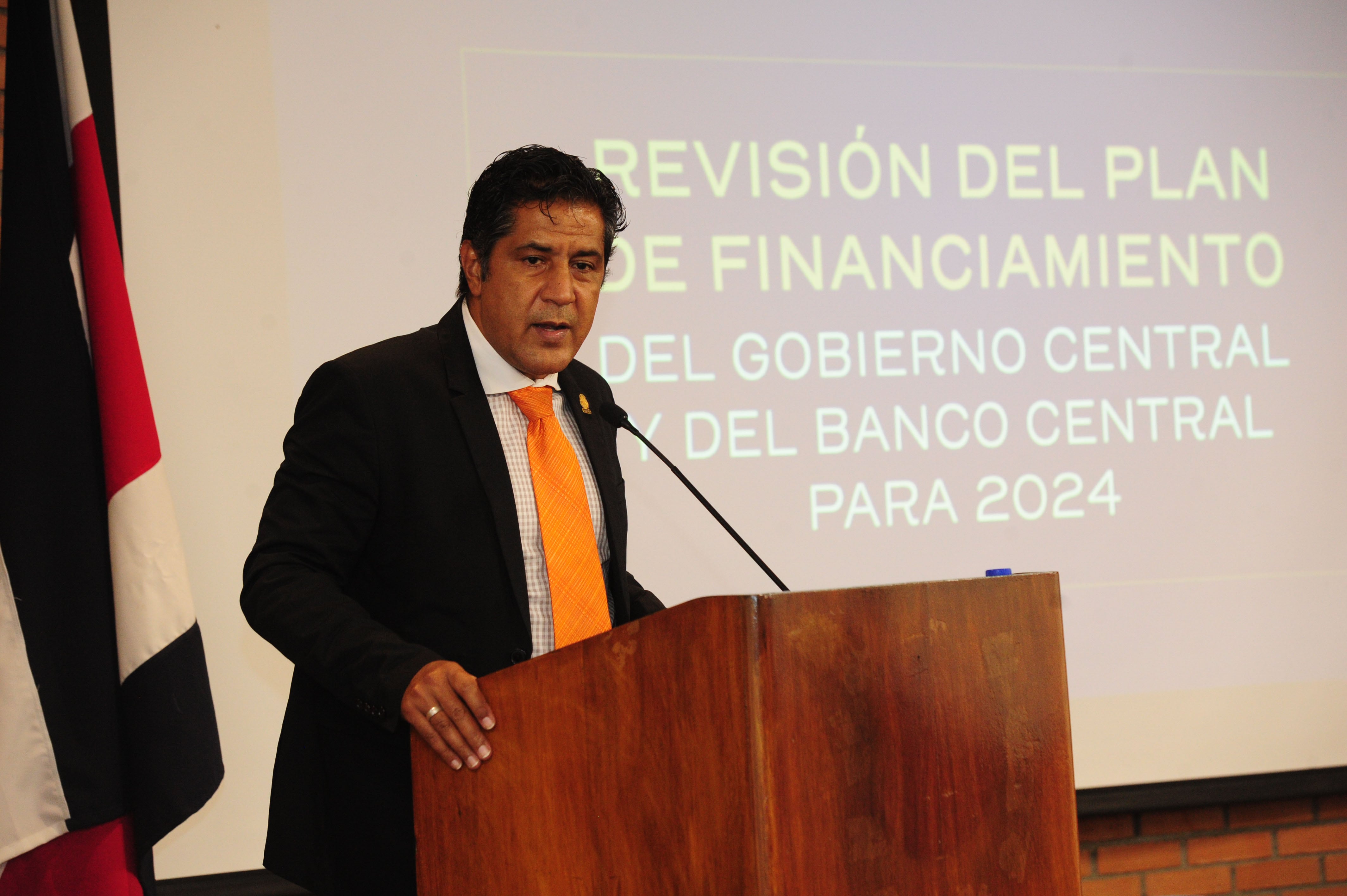 revisión del plan de financiamiento del Gobierno Central y del BCCR para el 2024