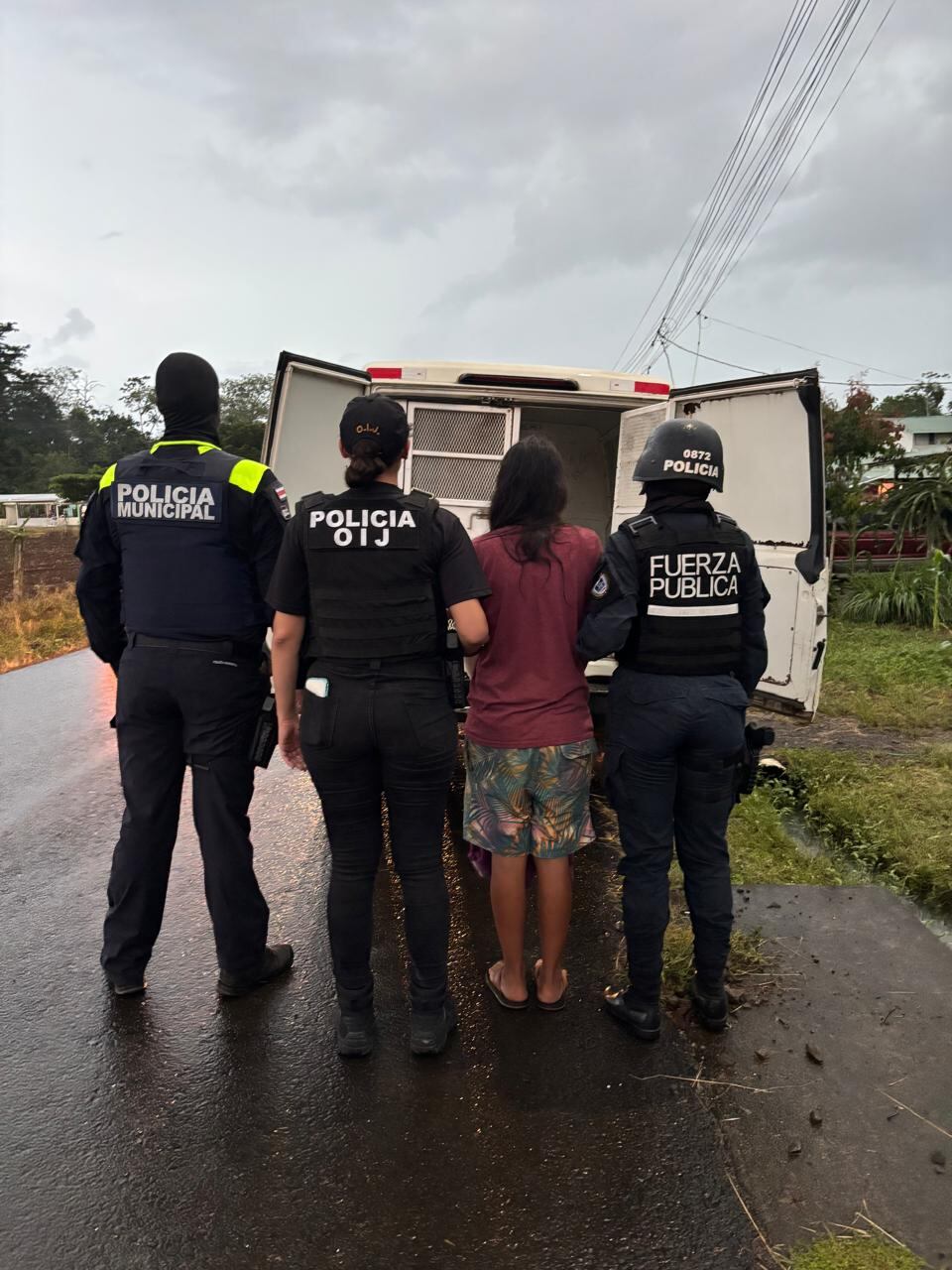 Una mujer de apellidos Vargas González de 39 años, vecina de Pital en San Carlos, fue detenida como parte del caso Huaca, según el OIJ la sospechosa escondía droga bajo tierra.