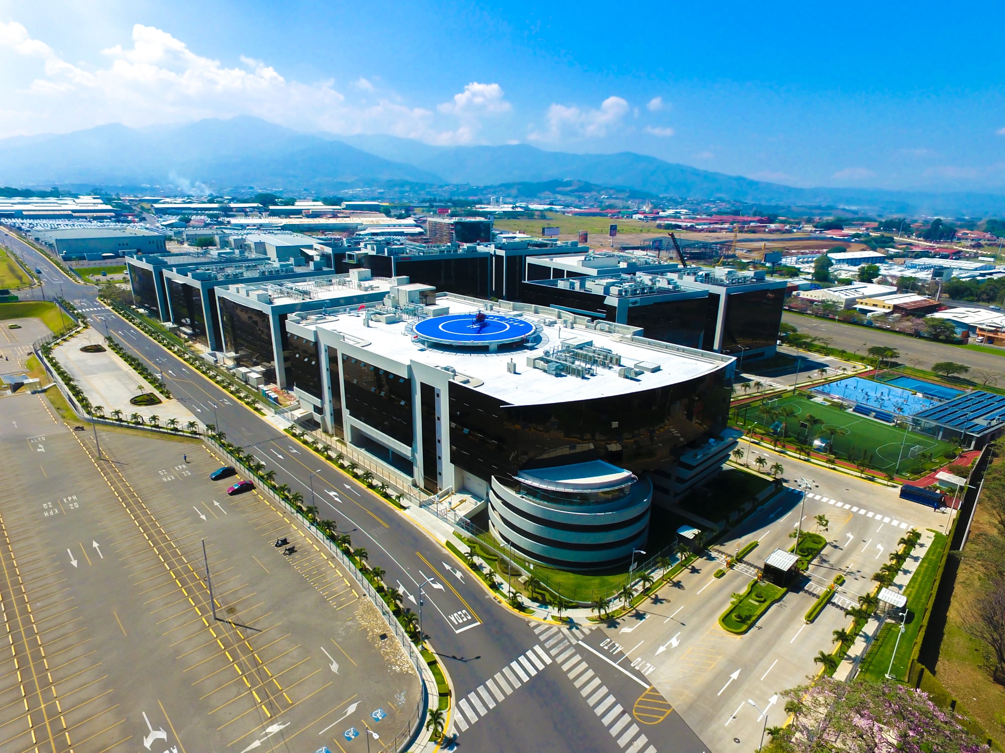 La expansión de Cognizant en 2025 incluyó 500 nuevas plazas y mayor infraestructura, lo que fortaleció la posición de Costa Rica como destino para multinacionales de servicios.