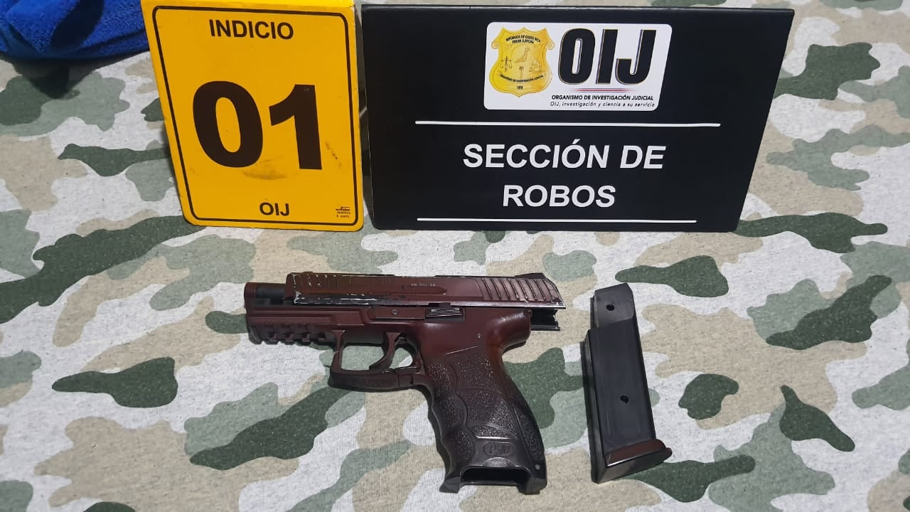 A los sospechosos se les vincula con 33 casos de tacha de vehículos.