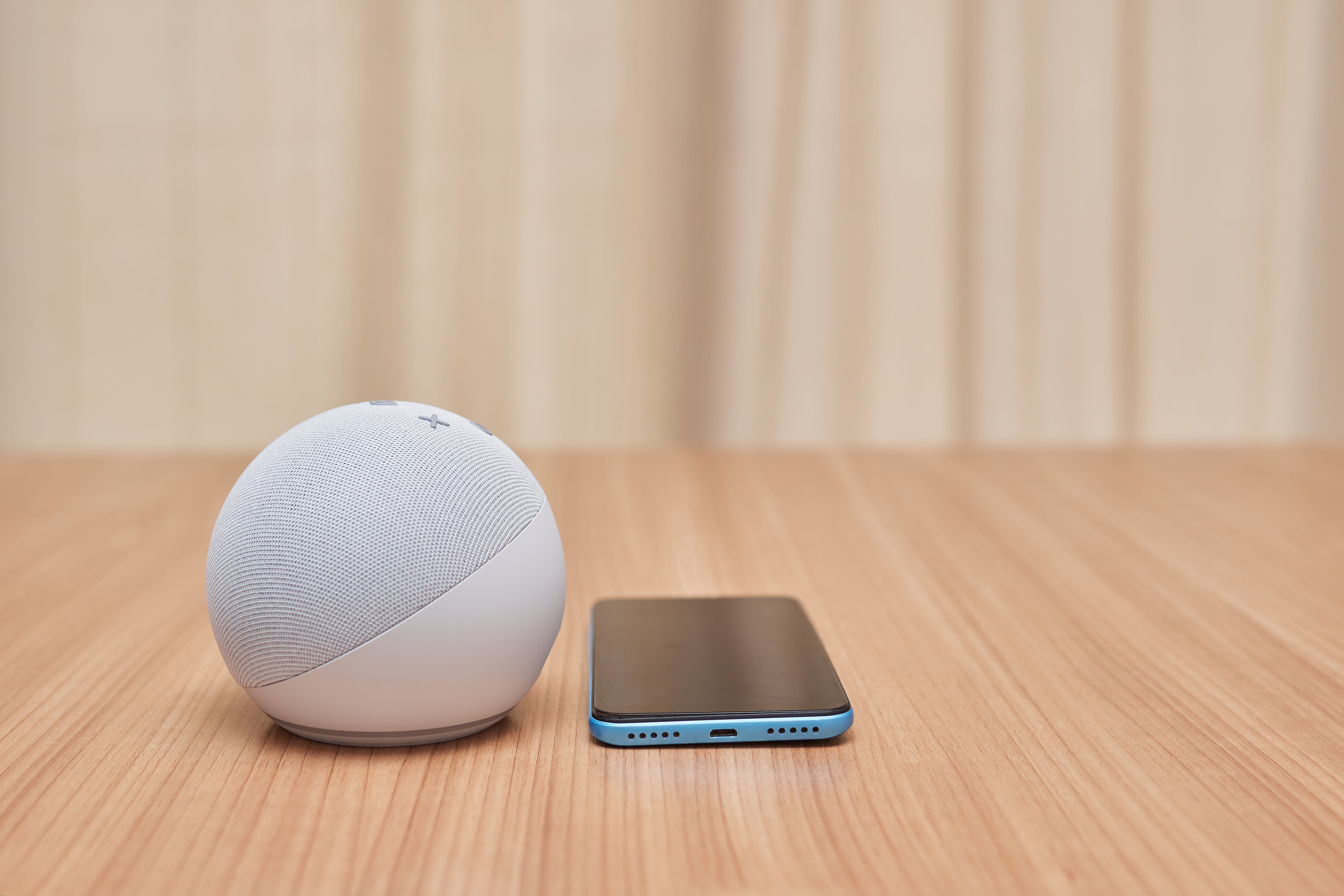 ¿Cómo conectar Alexa a los datos del celular? Le explicamos | Echo Dot | Amazon