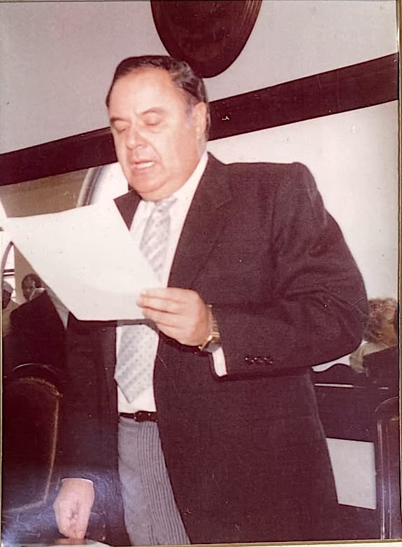 Luis Manuel Chacón Jiménez, entonces jefe de fracción del PUSC, hace uso de la palabra en el plenario de la Asamblea Legislativa durante el trámite del proyecto que creó la Sala Constitucional, en 1989.