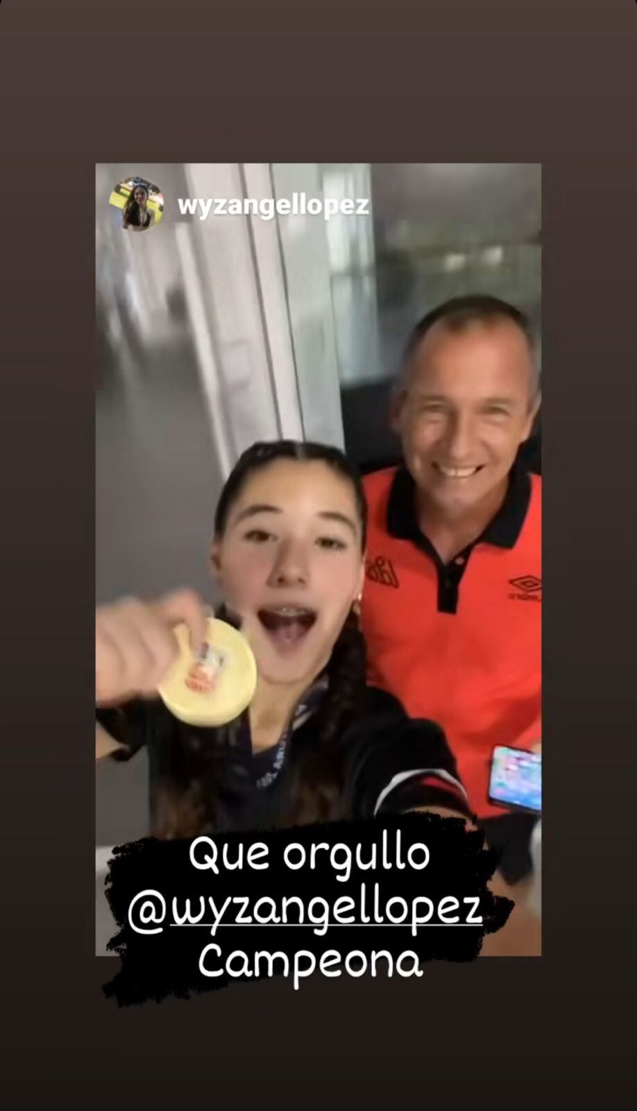 Wilmer López como buen papá disfruta los triunfos de su hija dentro y fuera de la cancha. Foto: Instagram.
