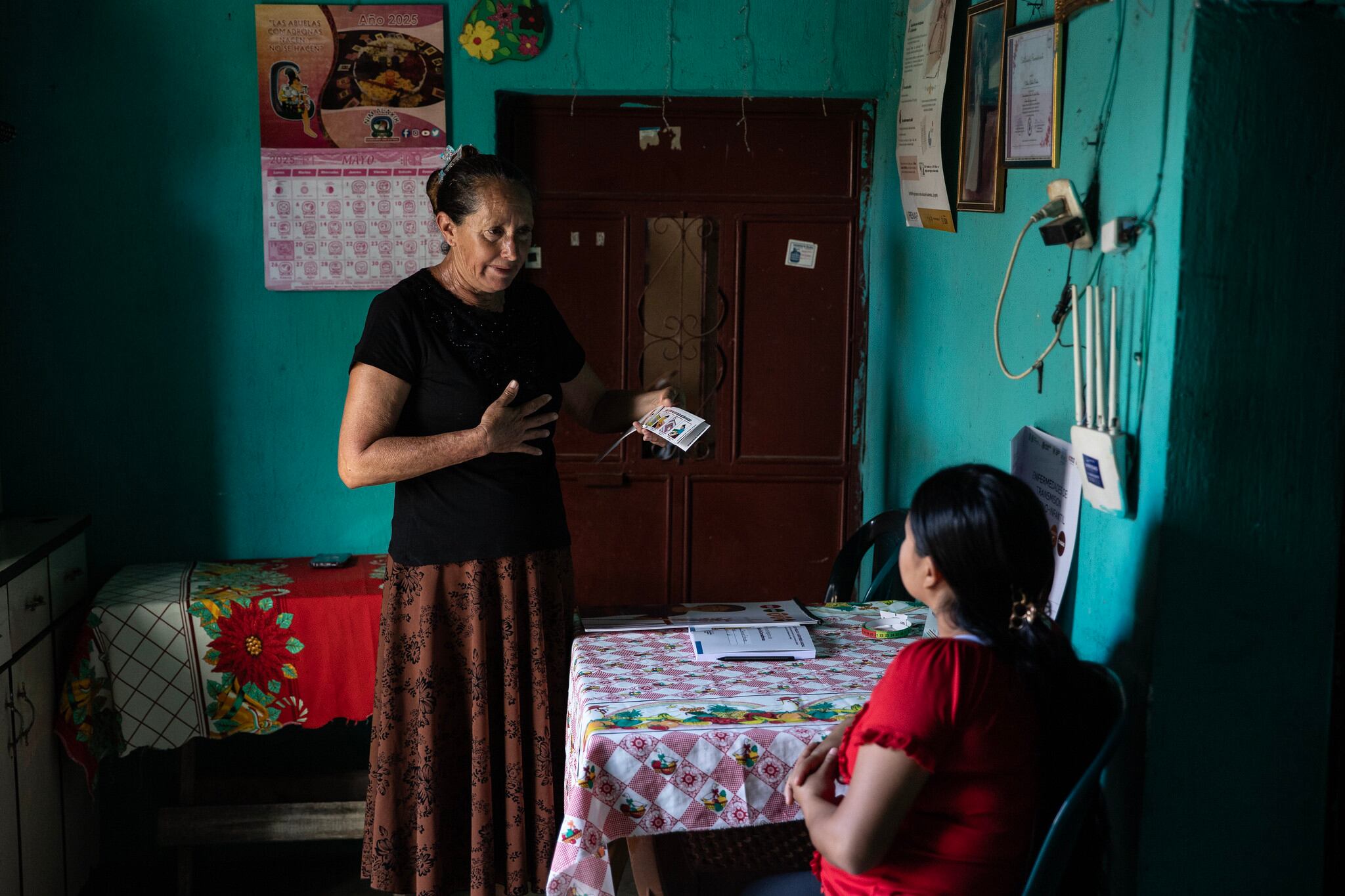 Mujeres indígenas y parteras