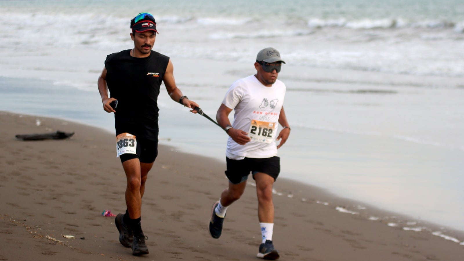 La Clásica Sol y Arena fue especial para Salvador Sánchez y su compañero de equipo.