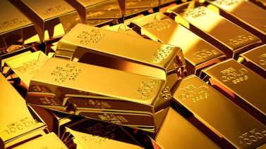 Detienen a un exalto cargo de la CIA con $40 millones en lingotes de oro en su casa