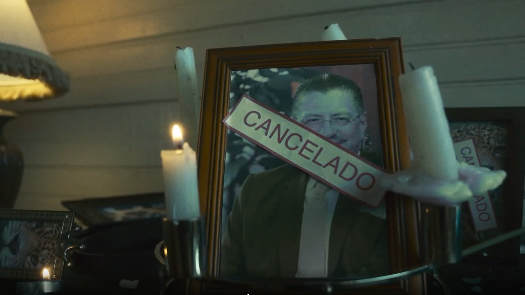 EXCLUSIVO VIVA LA NACION. Las tres canciones utilizadas como base para el último ‘chinaoke’ de 2025 fueron ‘We Are the World’, ‘Pega la vuelta’ y ‘Gimme! Gimme! Gimme!’.