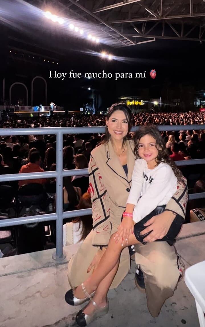 Jonanna Ortiz con su hija Aura.