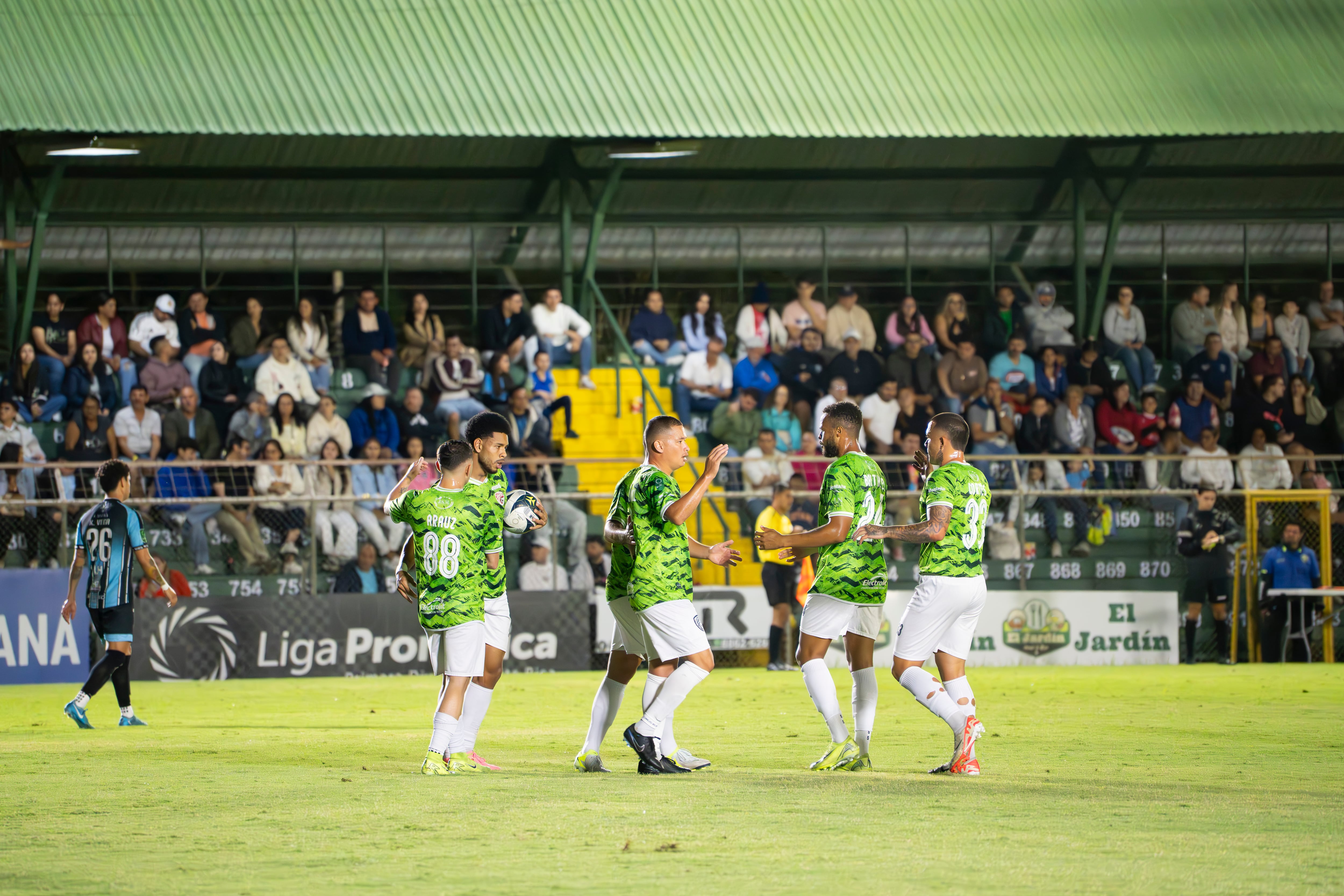 25/04/025. Partido de Santos vs Santa Ana. Estadio Piedades de Santa Ana. Fotografía: Lilly Arce