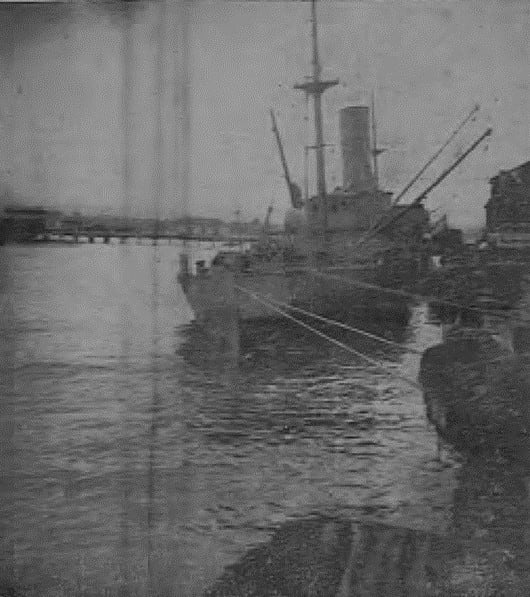 Fotografía del barco San Pablo torpedeado publicada en el periódico La Tribuna el 4 de julio de 1942.