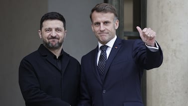 Emmanuel Macron dice que ‘es el momento’ de reanudar el diálogo con Rusia