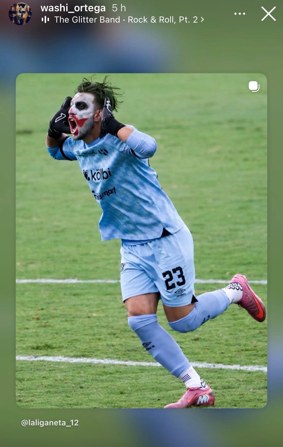 Washington Ortega se encuentra en Uruguay, pero no deja de compartir fotografías e historias en las que la afición de Liga Deportiva Alajuelense lo etiqueta.