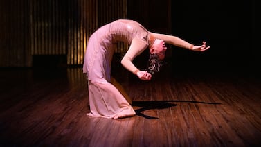 ¿Qué puede hacer un cuerpo? En esta obra de danza, se exploran sus posibilidades