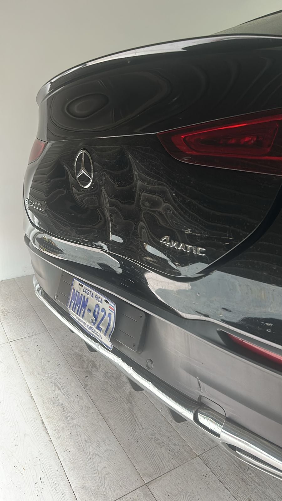 Dinero en efectivo, vehículos de lujo, botes, joya y ganado, figura entre lo decomisado por el OIJ al cartel del Caribe Sur.